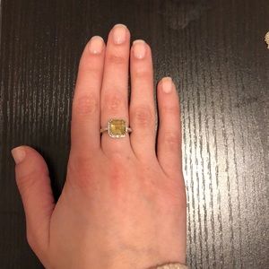 Lemon quartz ring with diamonds